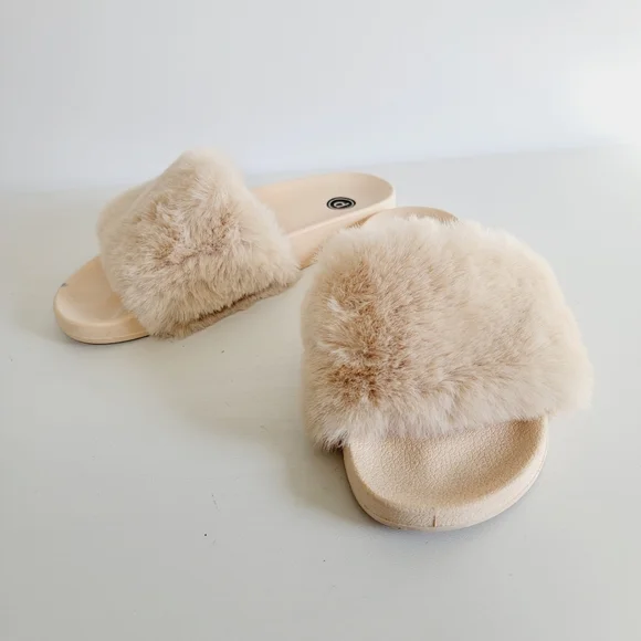 Pure Barre Fuzzy Fur Champagne Blush Slide Sandal Sz 8/9 (Mismatch) - Picture 4 of 13